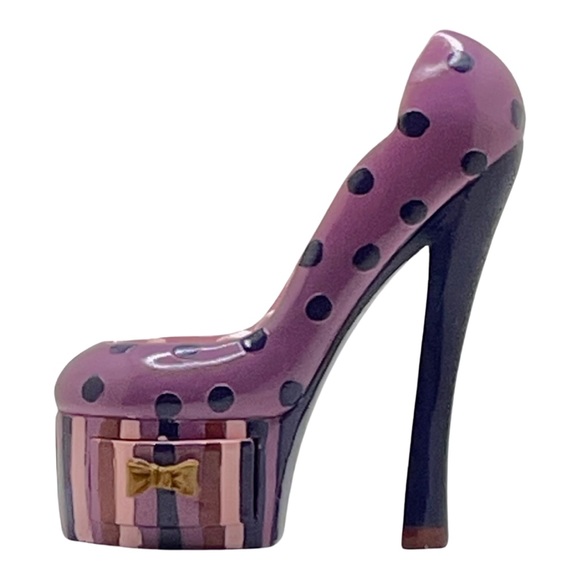 SOLD - Picture 4 of 6